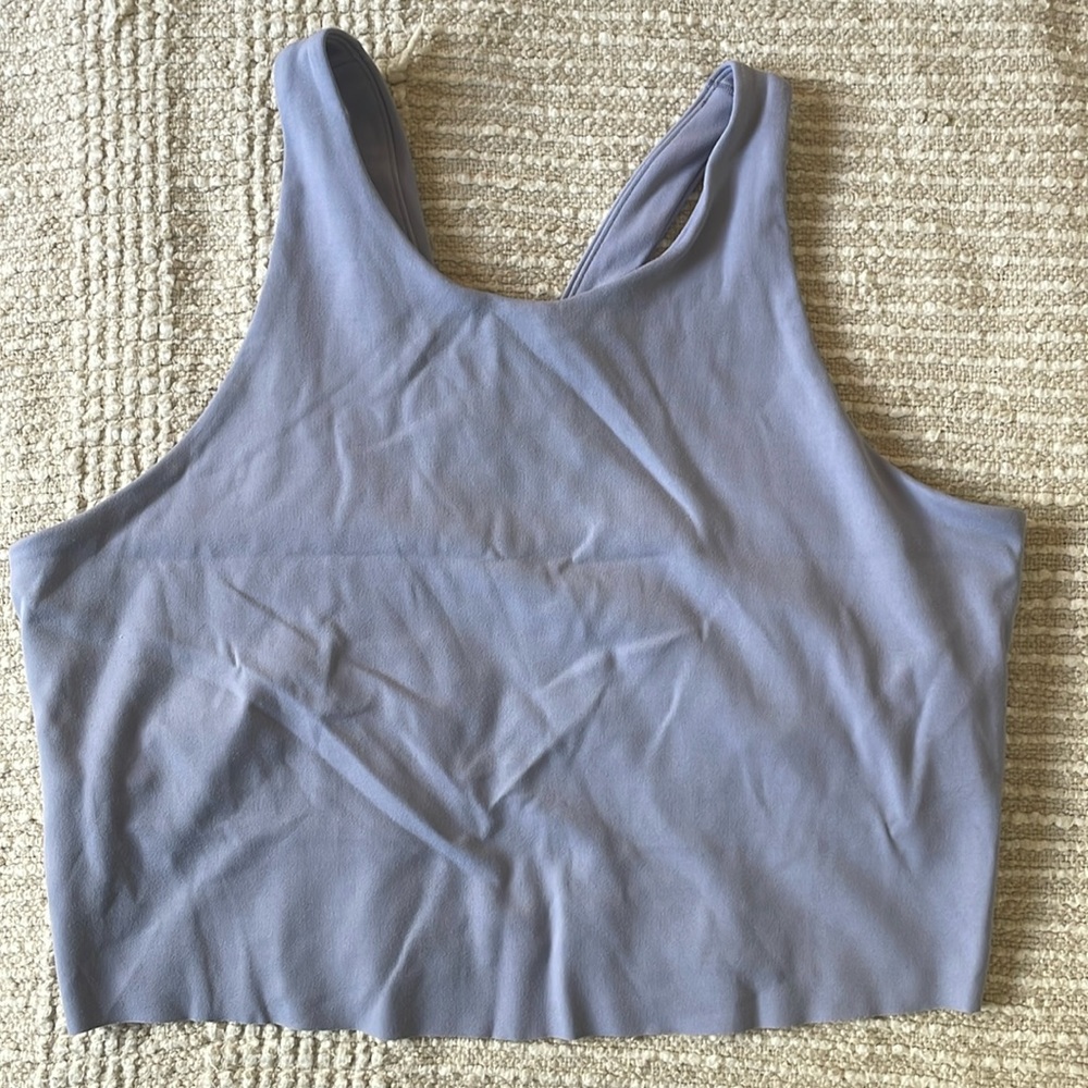 EUC Nike yoga bra / top size medium, soft purple